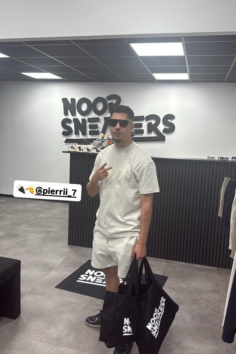 NoorSneakers_0006_WhatsApp Image 2025-09-25 at 16.09.05